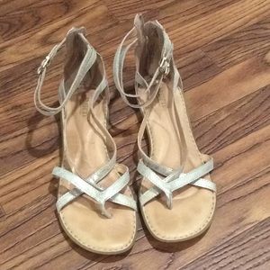 Gold Strappy Leather Born Sandals. Size 9